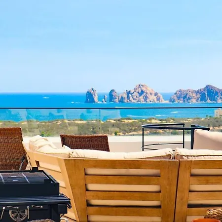 Private Rooftop With An Ocean-View Condominium