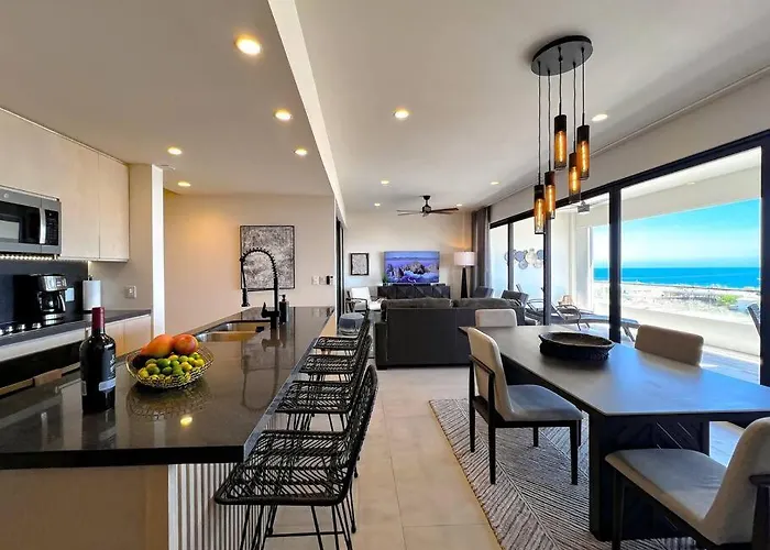 Private Rooftop With An Ocean-view *