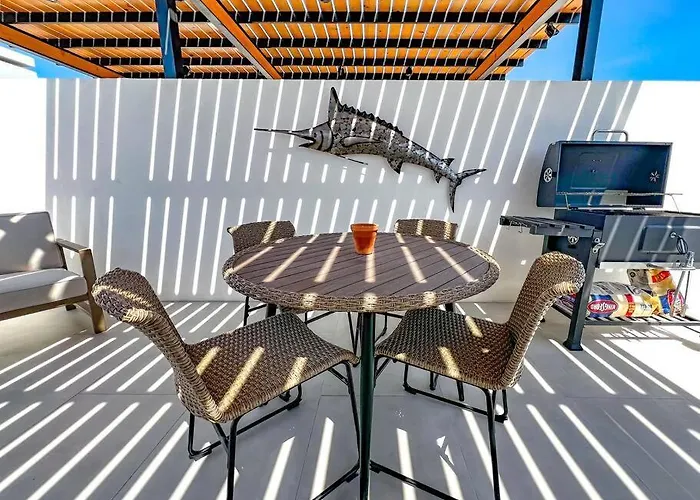 Private Rooftop With An Ocean-view Apartamento
